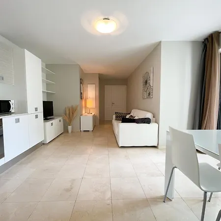 Lejlighed Deux Pieces, Parking Et Piscine Beausoleil